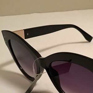 Women’s High Fashion Cat Eye Sunglasses